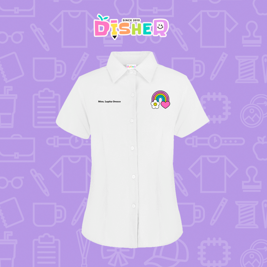CBGC-D-025: Camisa Bordada Gabardina Manga Corta Dama I Arcoiris corazón