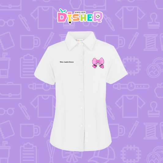 CBGC-D-009: Camisa Bordada Gabardina Manga Corta Dama  I Moño rosa crayón
